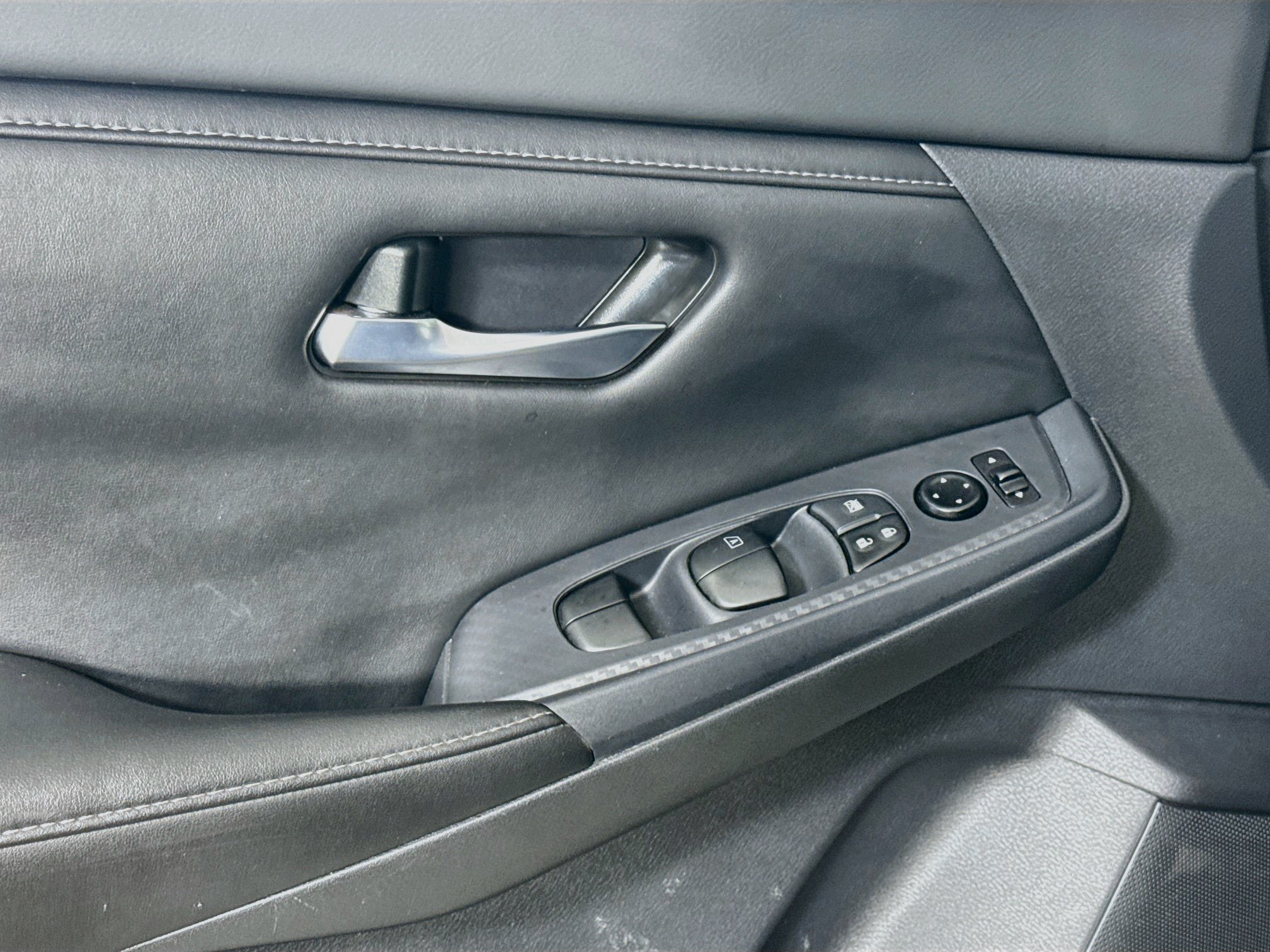 Used 2023 Nissan Sentra SV w/ All-Weather Package FWD image 24
