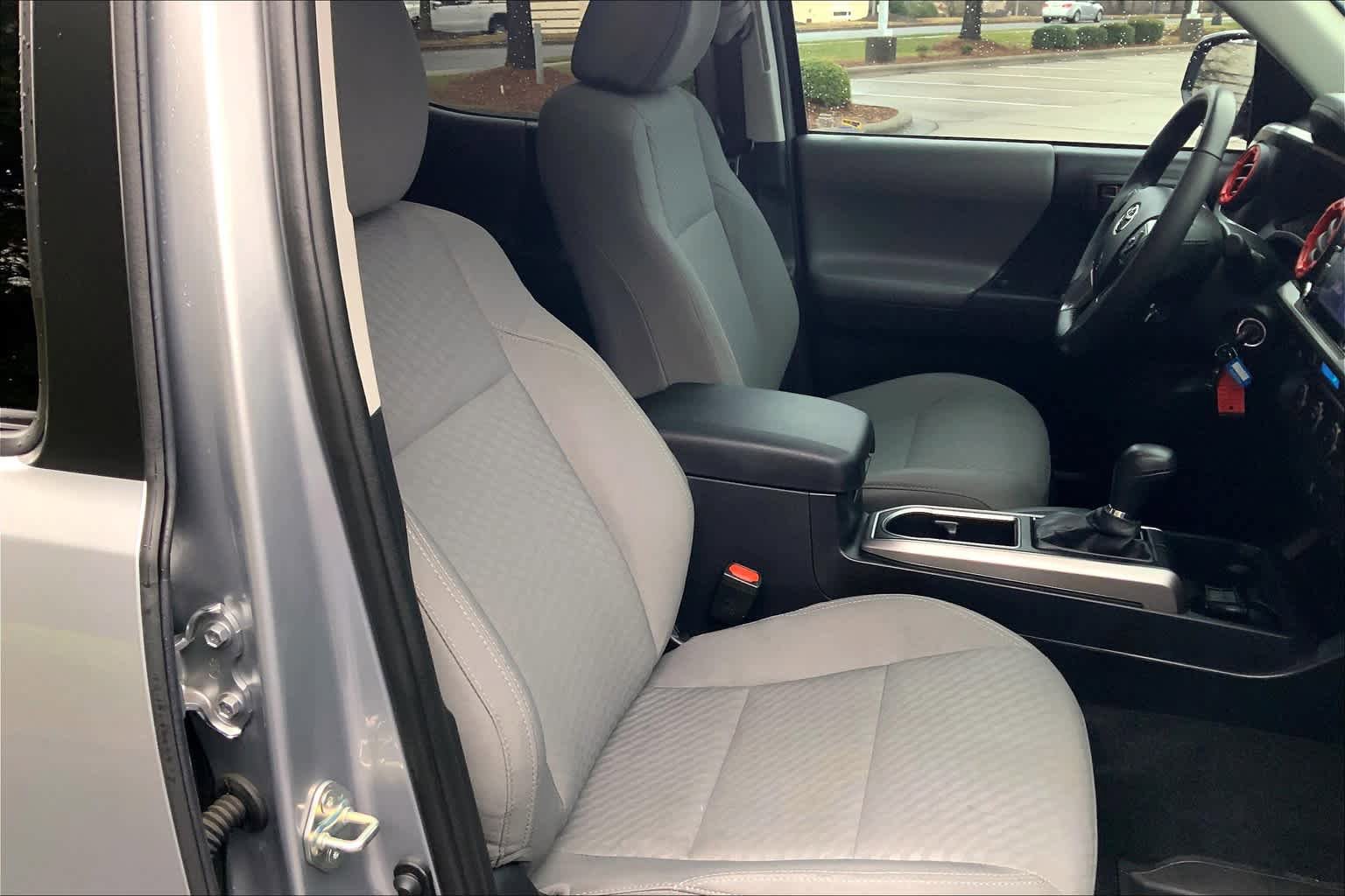 Used 2021 Toyota Tacoma SR5 RWD image 8