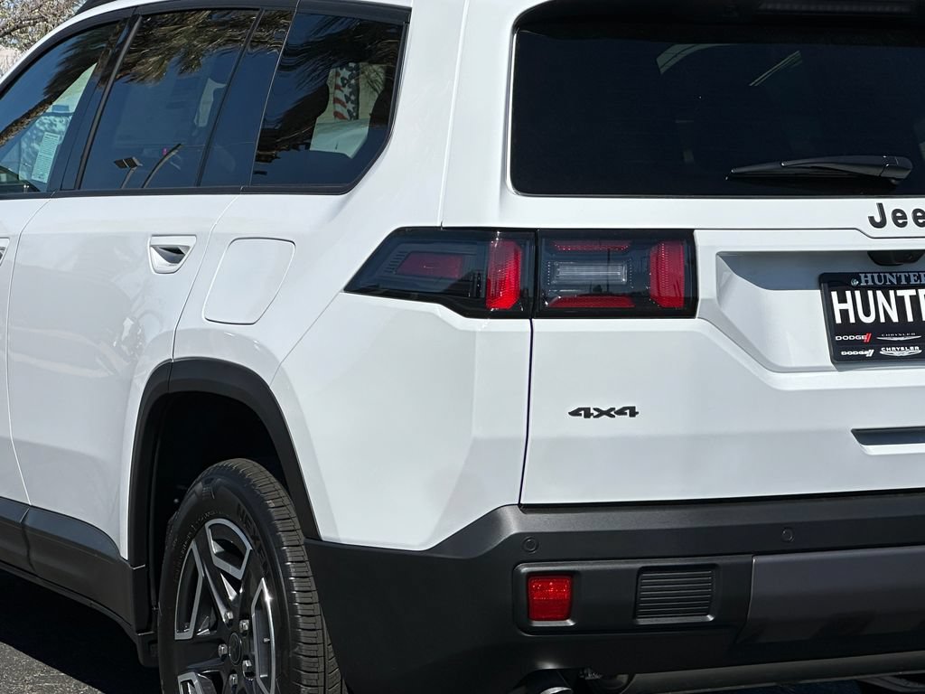 New 2026 Jeep Cherokee Laredo AWD/4WD image 5