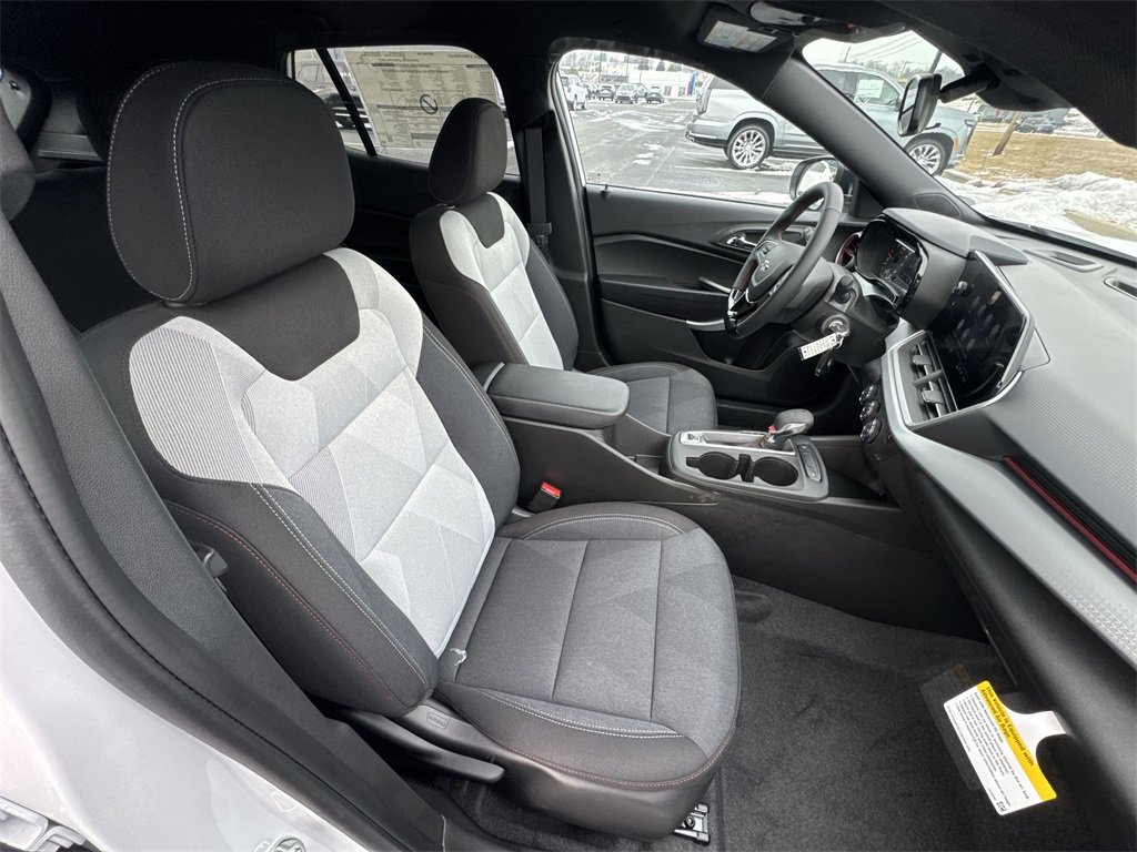 New 2026 Chevrolet Trax RS w/ Driver Confidence Package image 24