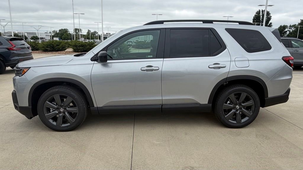 New 2026 Honda Pilot Sport image 2