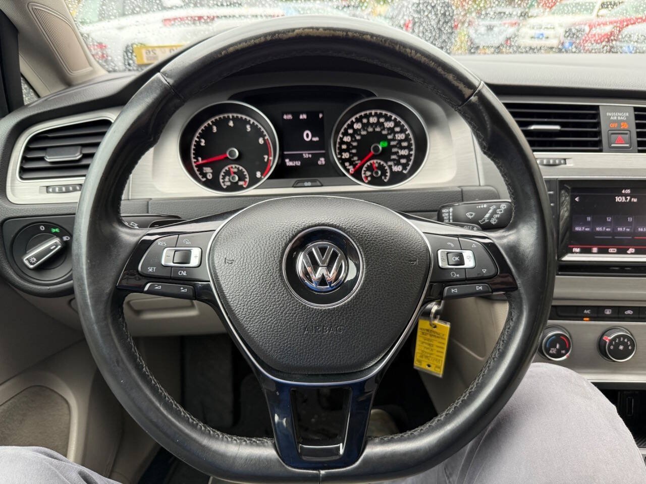Used 2015 Volkswagen Golf S FWD image 17