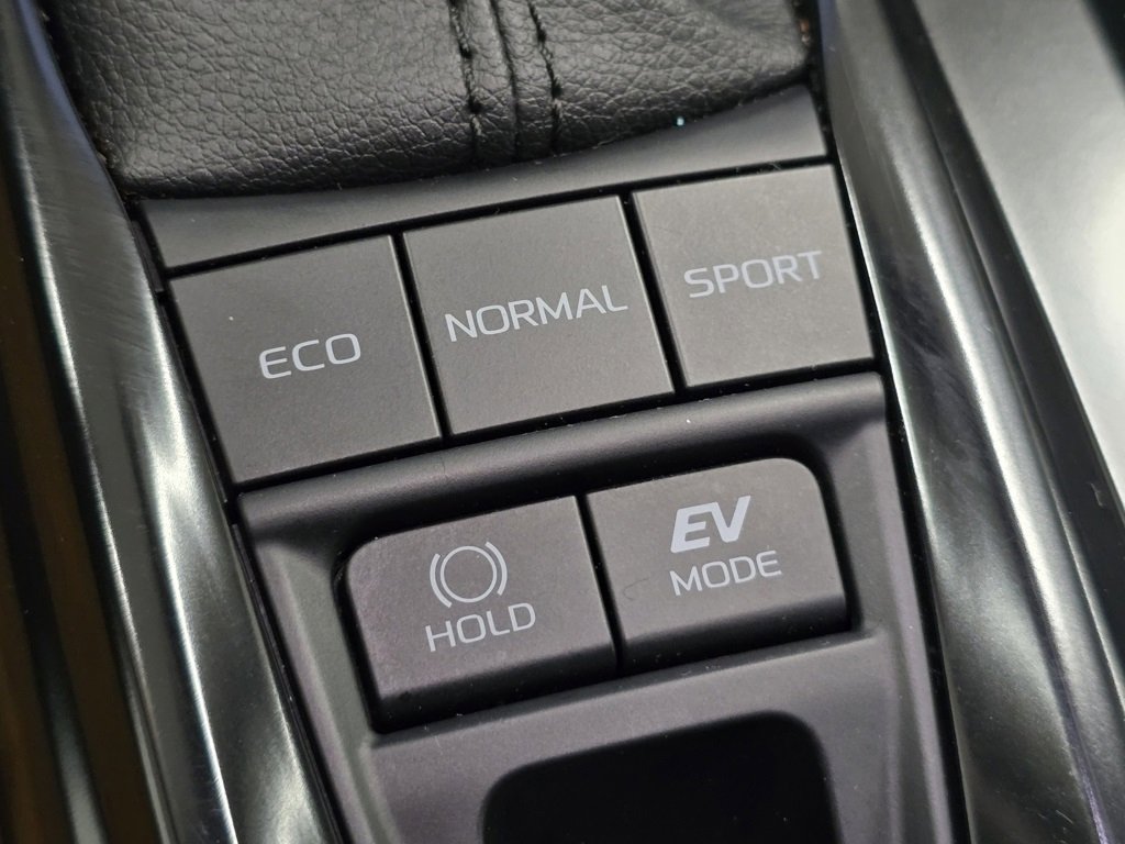 Certified 2025 Toyota Camry LE image 6