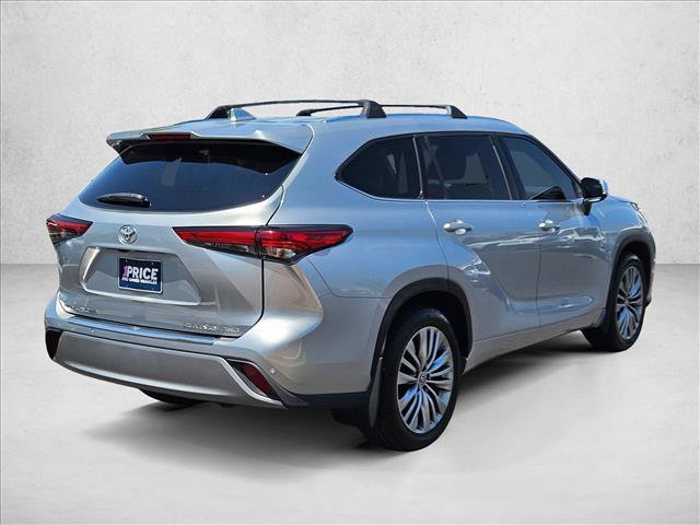 Used 2021 Toyota Highlander Platinum AWD/4WD image 9