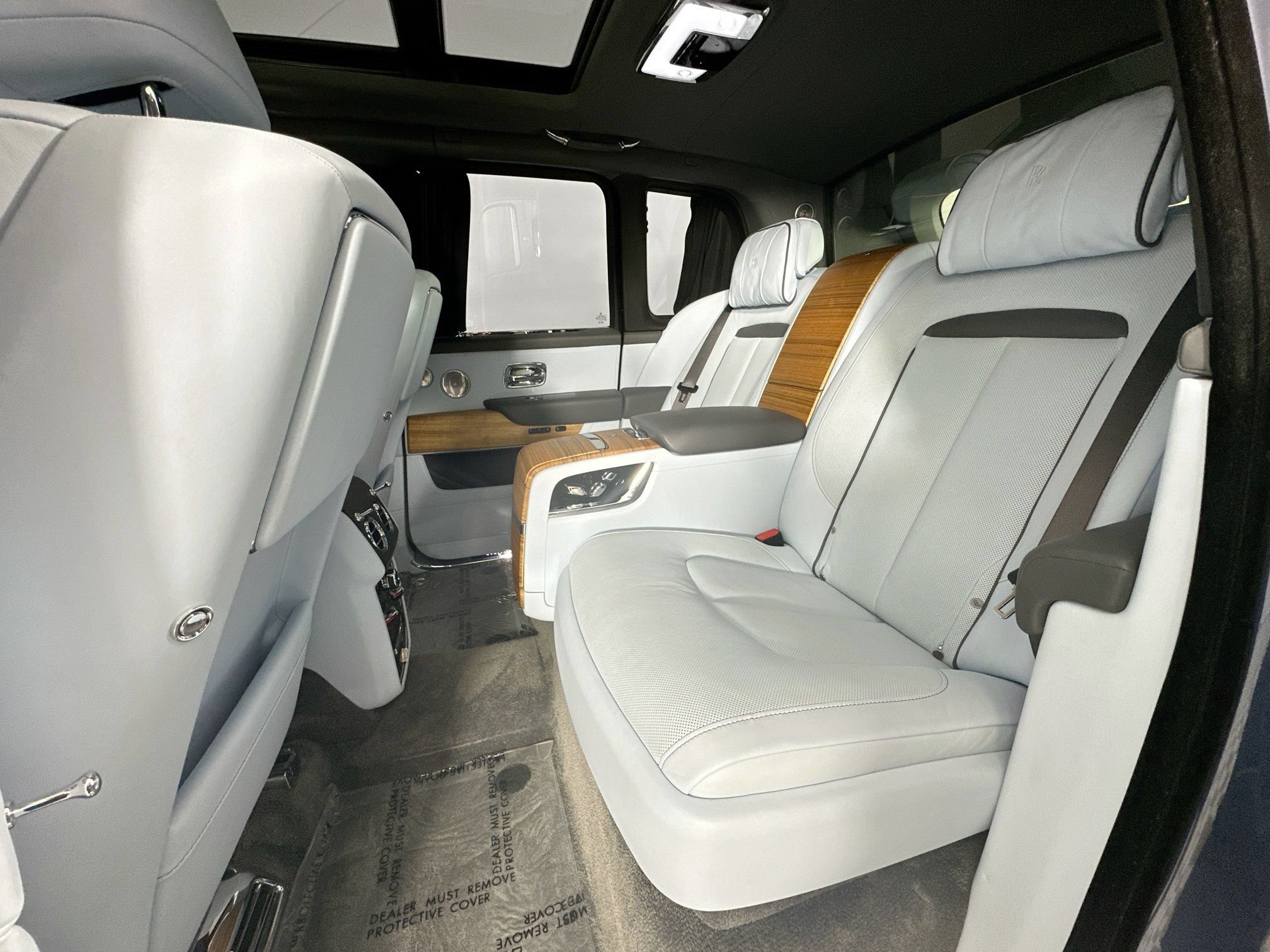 Certified 2019 Rolls-Royce Cullinan AWD/4WD image 24