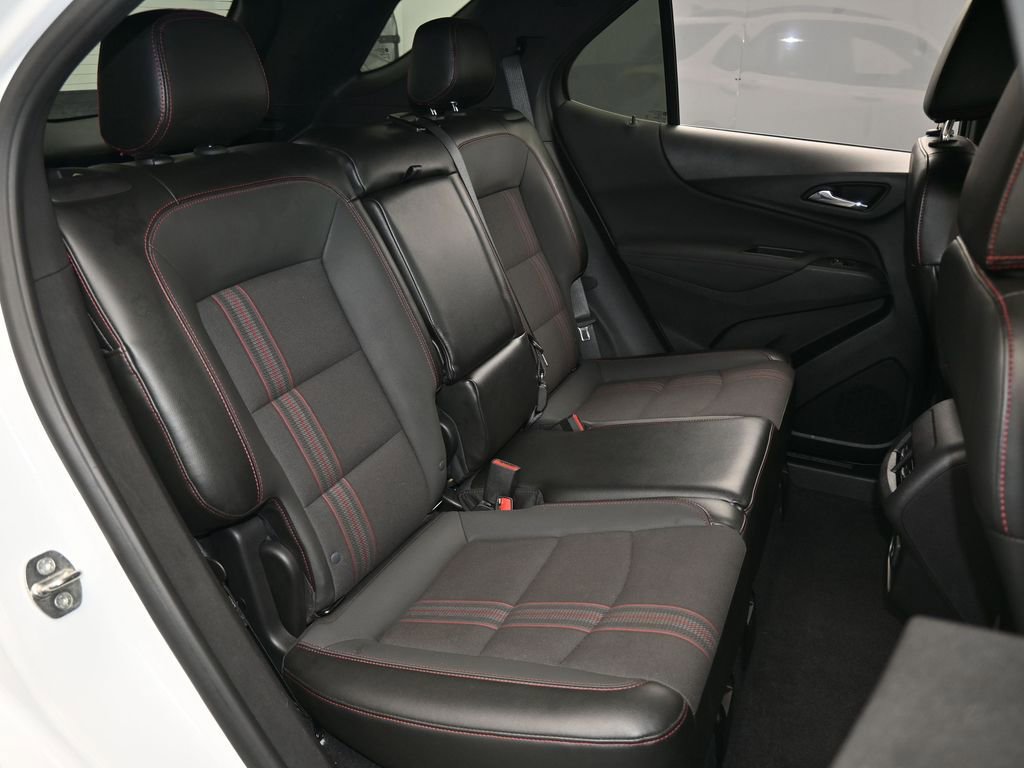 Used 2022 Chevrolet Equinox RS w/ Infotainment Package image 48