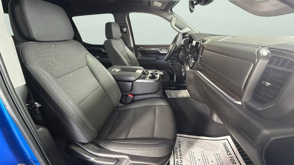 Used 2025 Chevrolet Silverado 1500 LT image 32