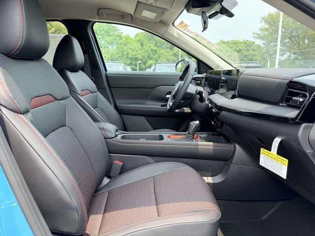New 2026 Nissan Kicks SR w/ Cold Weather Package FWD image 10