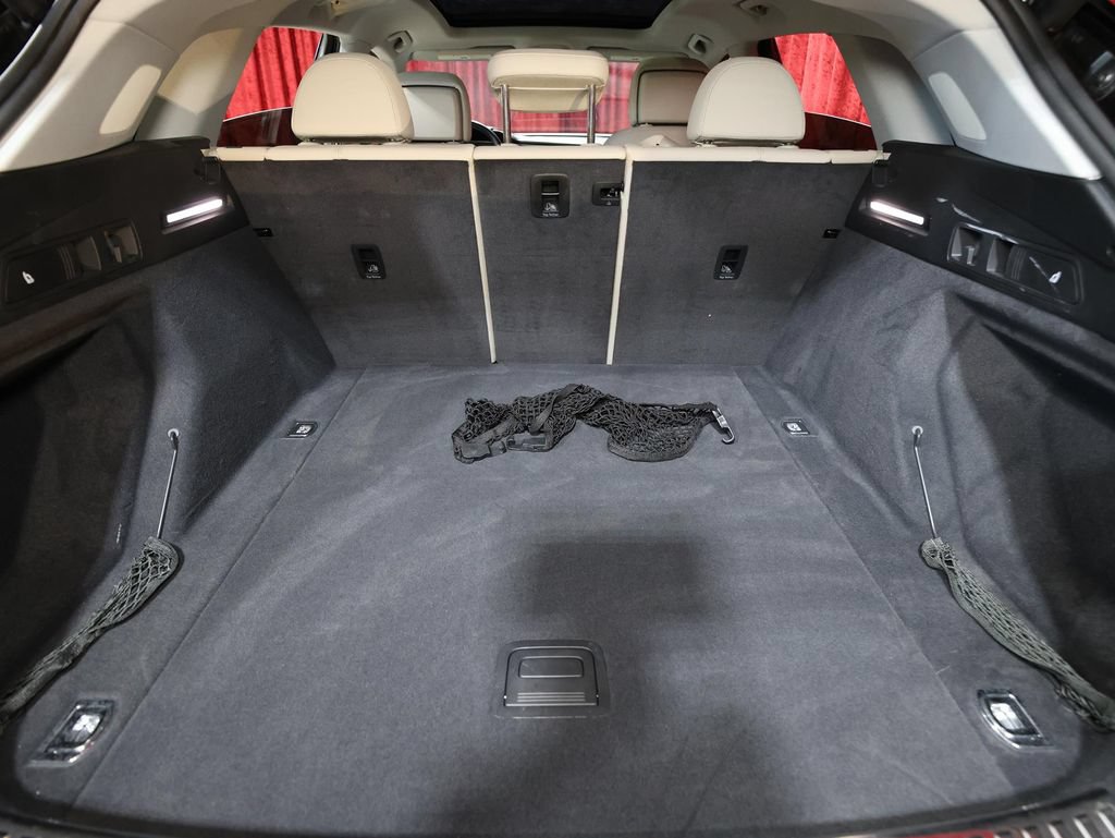 Used 2019 Audi e-tron Premium Plus AWD/4WD image 32