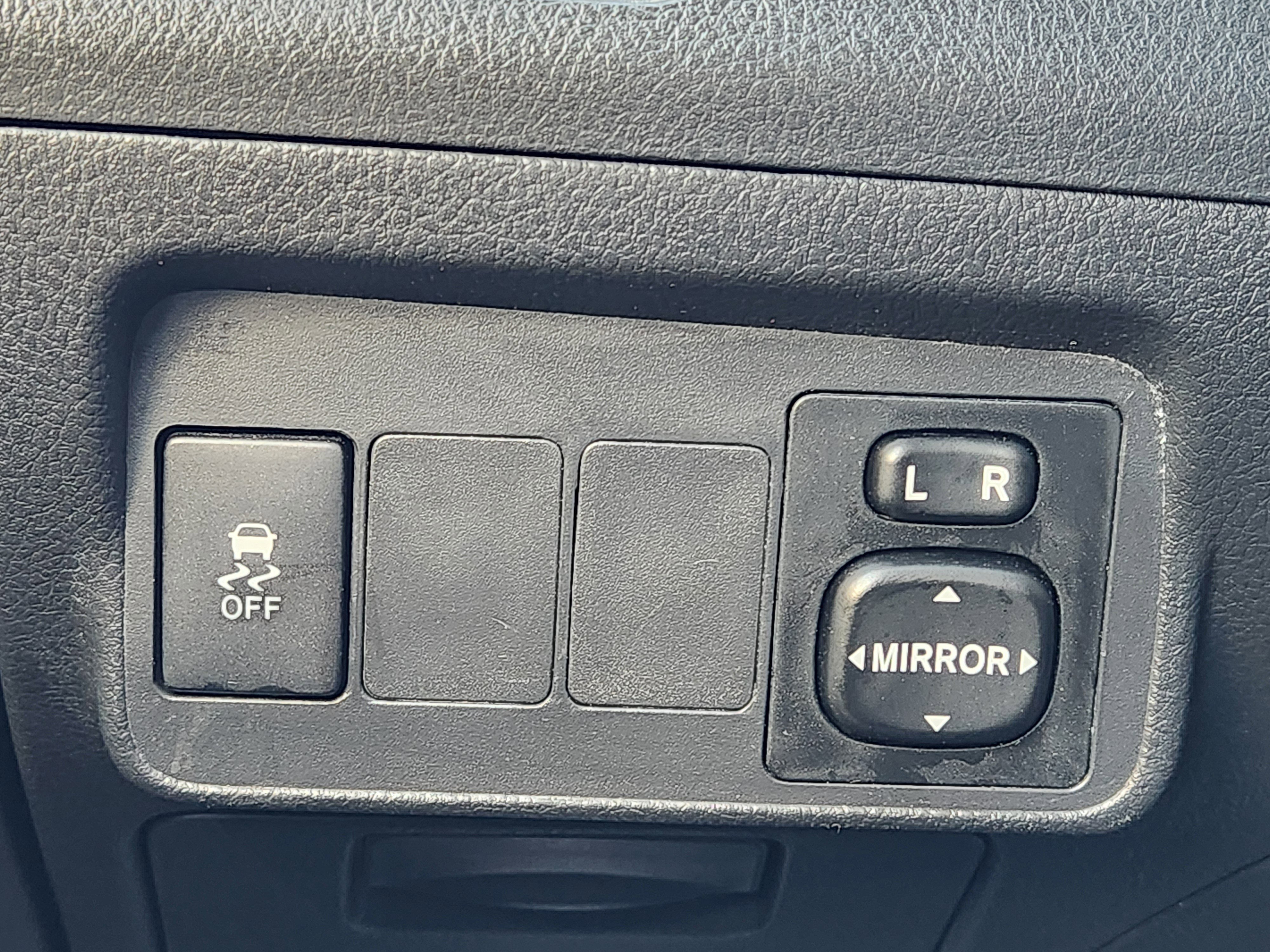 Used 2012 Toyota Corolla S image 23