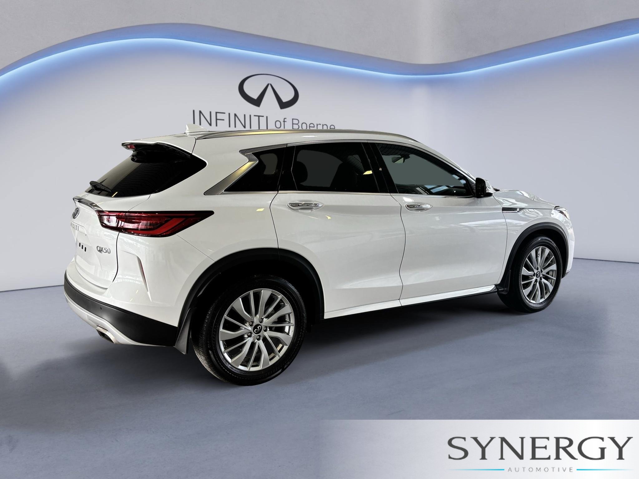 Certified 2023 INFINITI QX50 Luxe AWD/4WD image 6