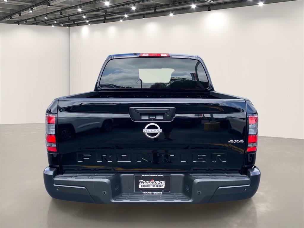 Used 2024 Nissan Frontier S w/ Technology Package AWD/4WD image 6