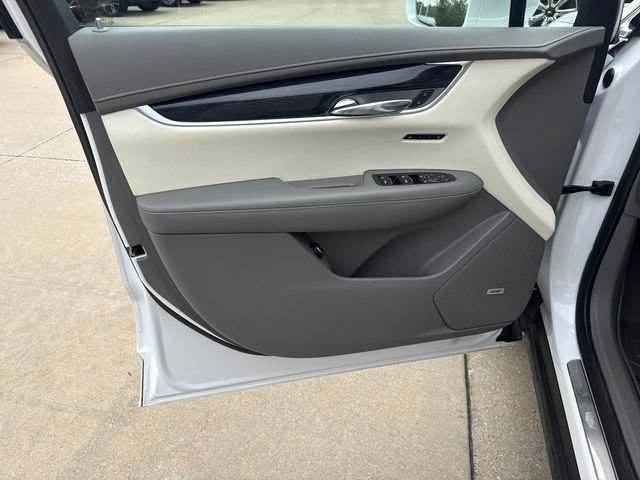 Used 2020 Cadillac XT6 Premium Luxury AWD/4WD image 13