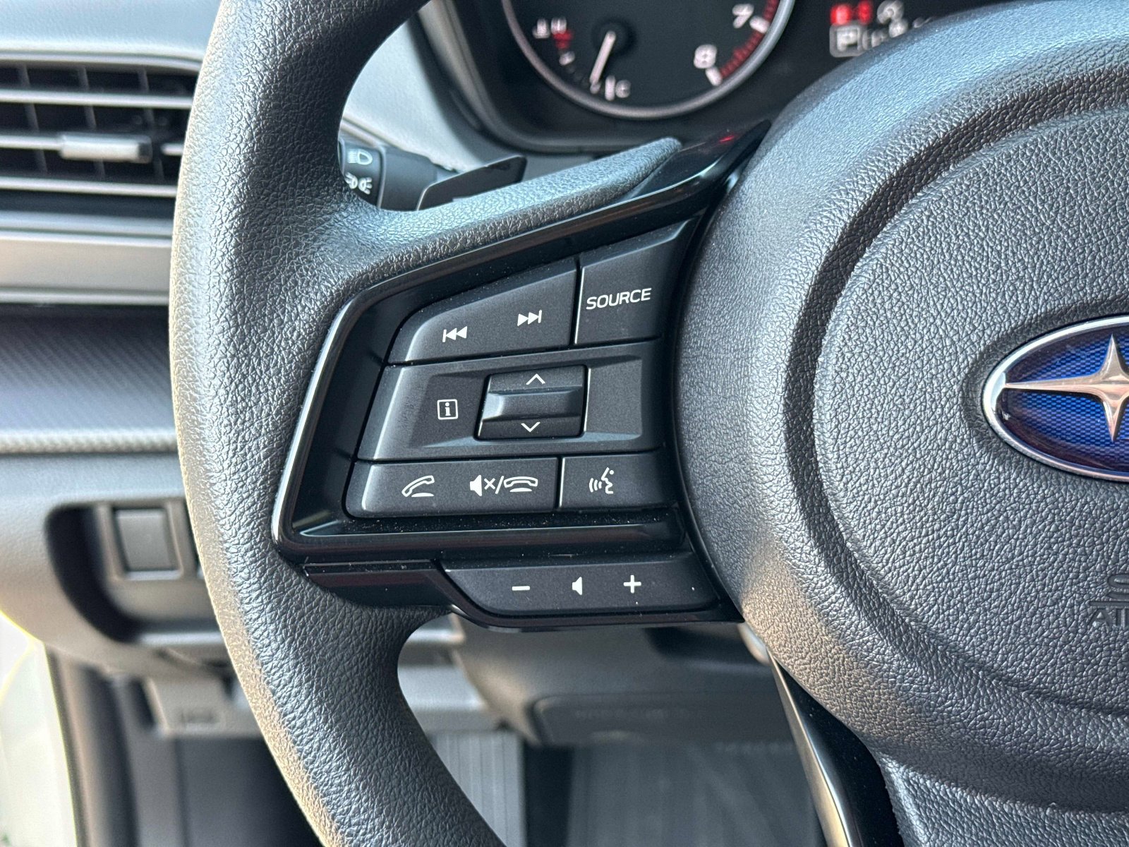 Used 2025 Subaru Crosstrek 2.0i Premium w/ Popular Package #4 image 30