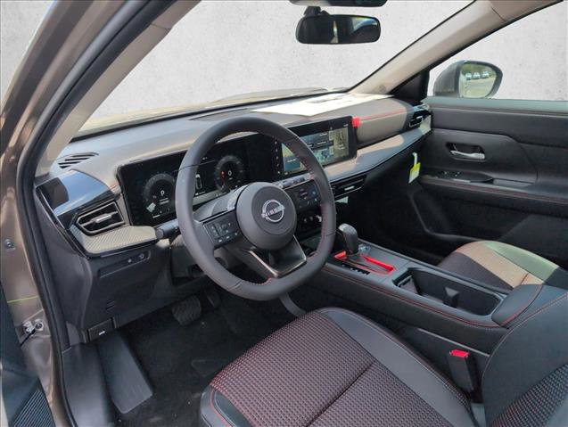 New 2025 Nissan Kicks SR w/ Illumination Package image 9
