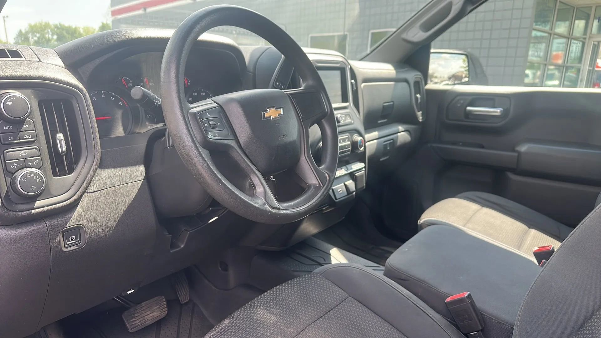 Used 2019 Chevrolet Silverado 1500 Custom w/ Custom Value Package AWD/4WD image 11