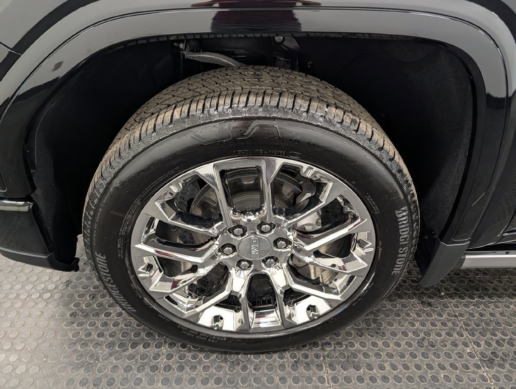 Used 2025 GMC Sierra 1500 Denali AWD/4WD image 7