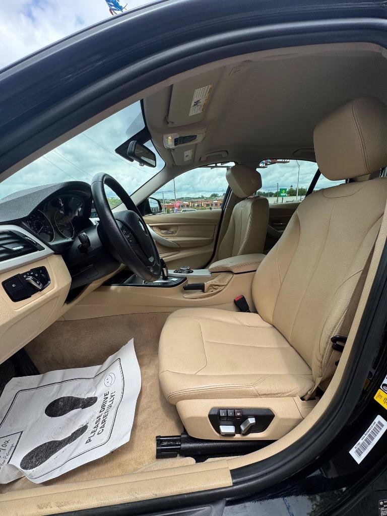 Used 2016 BMW 320i Sedan RWD image 15