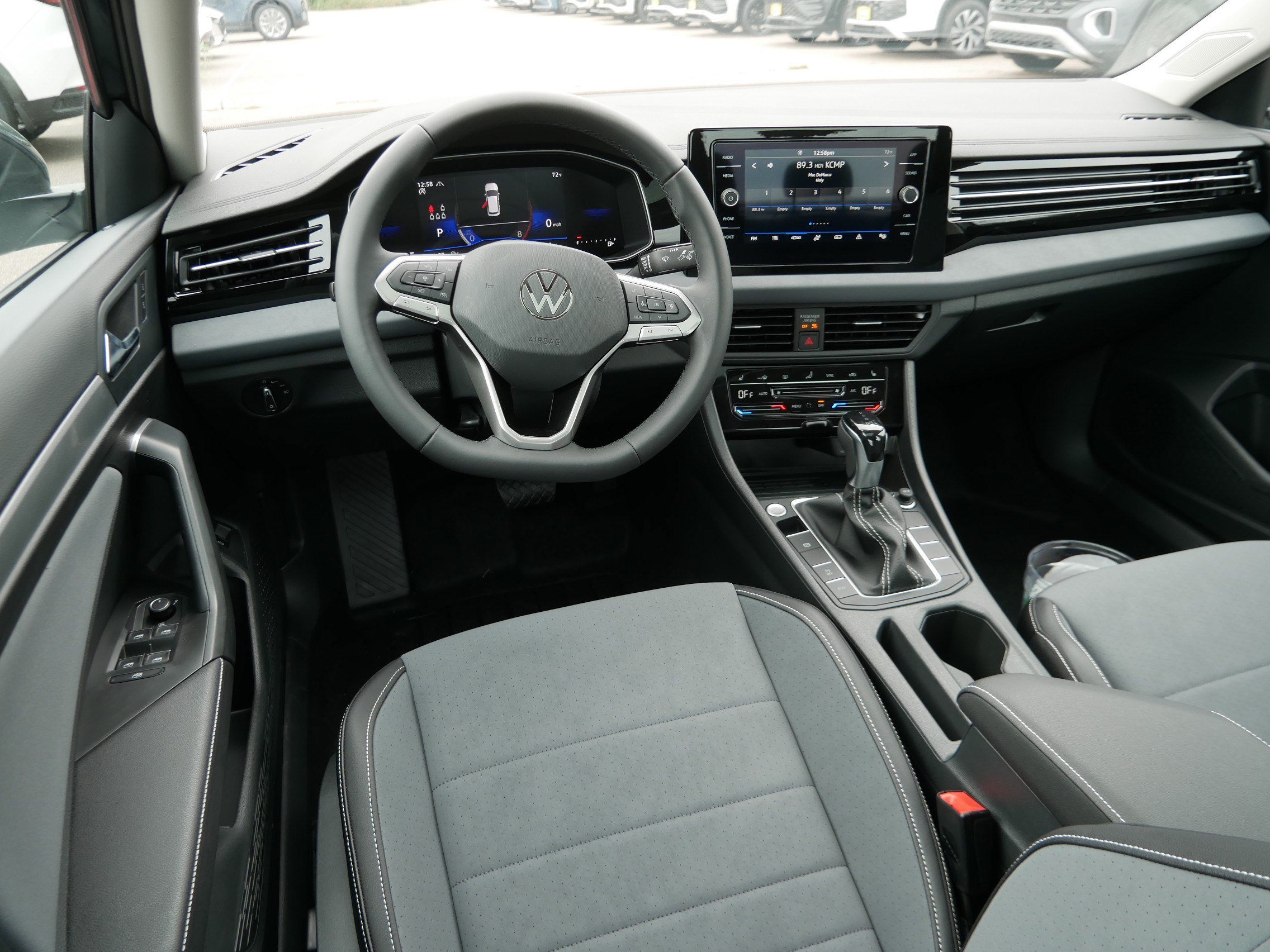 New 2027 Volkswagen Jetta SE FWD image 6