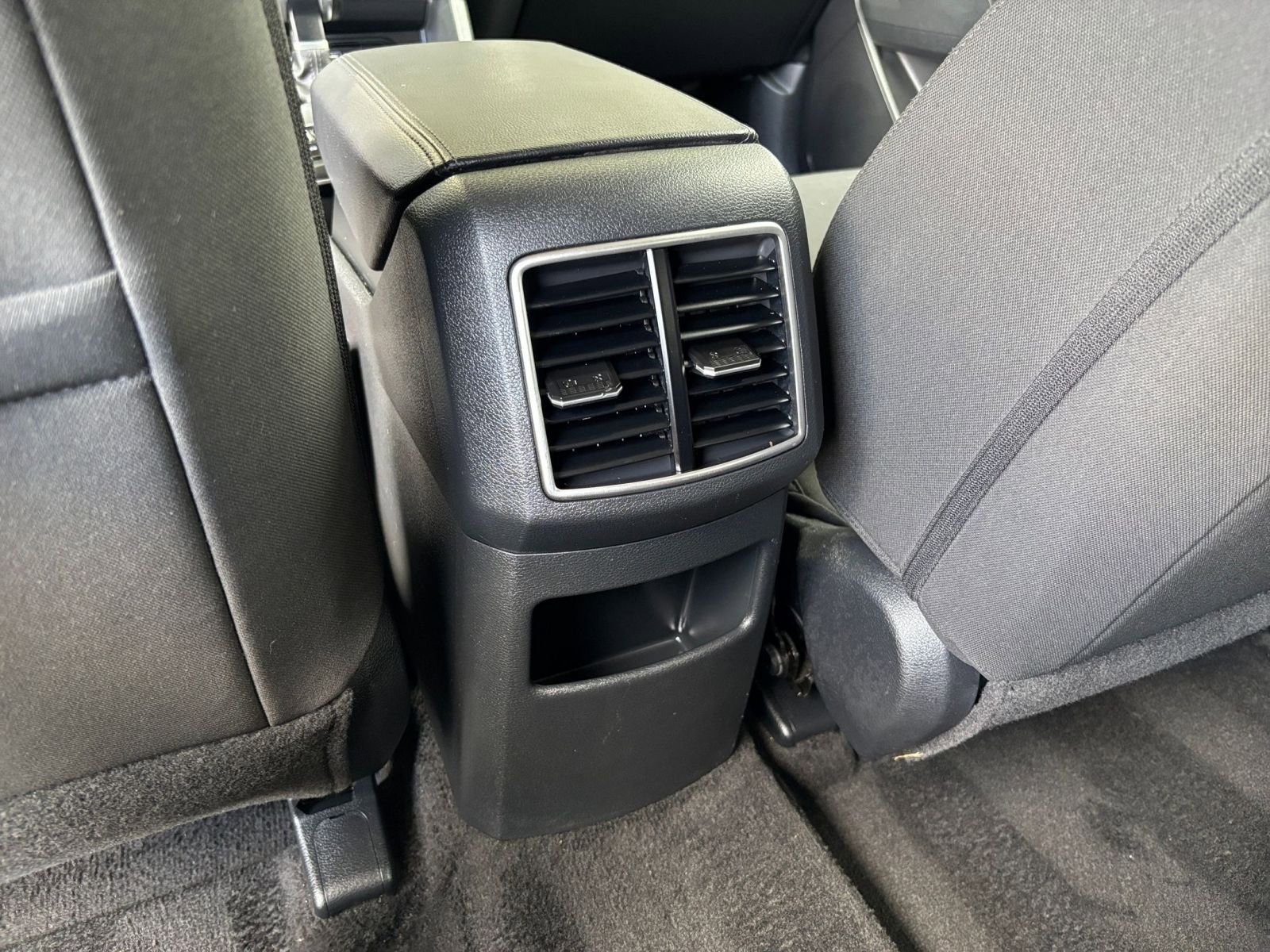Used 2025 Kia Sportage LX FWD image 22