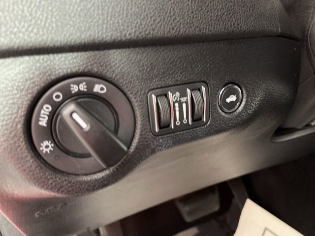 Used 2022 Dodge Charger SXT image 29