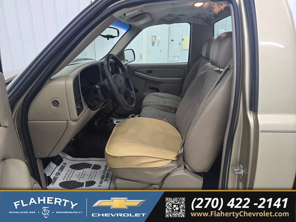 Used 2005 GMC Sierra 1500 W/T RWD image 9