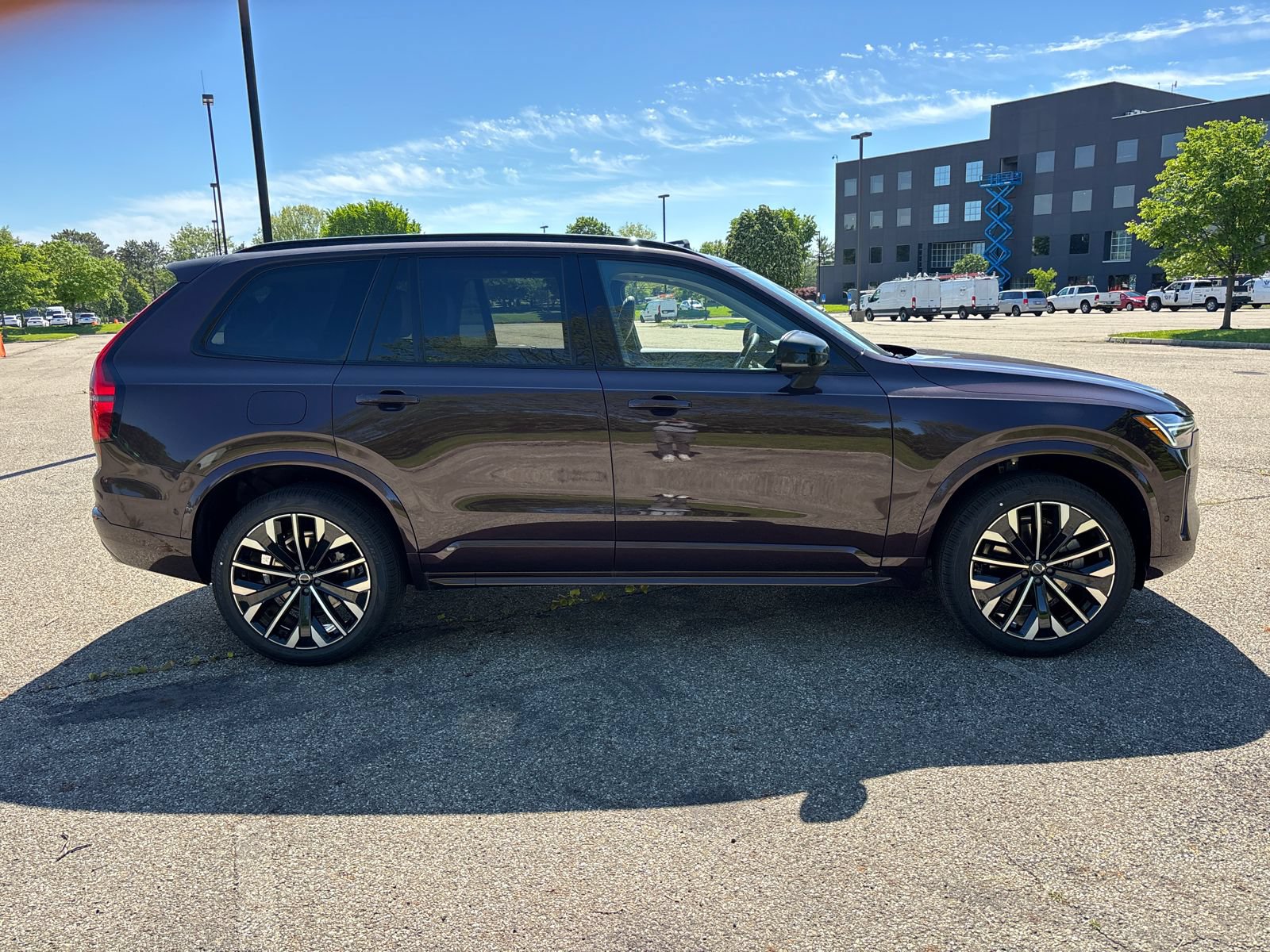 New 2026 Volvo XC90 B6 Ultra w/ Protection Package Premier AWD/4WD image 4