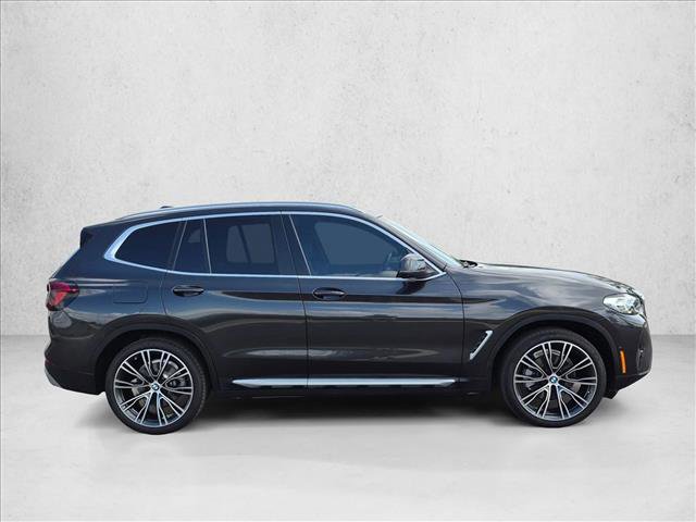 Used 2024 BMW X3 sDrive30i w/ Premium Package w/ZPA RWD image 4