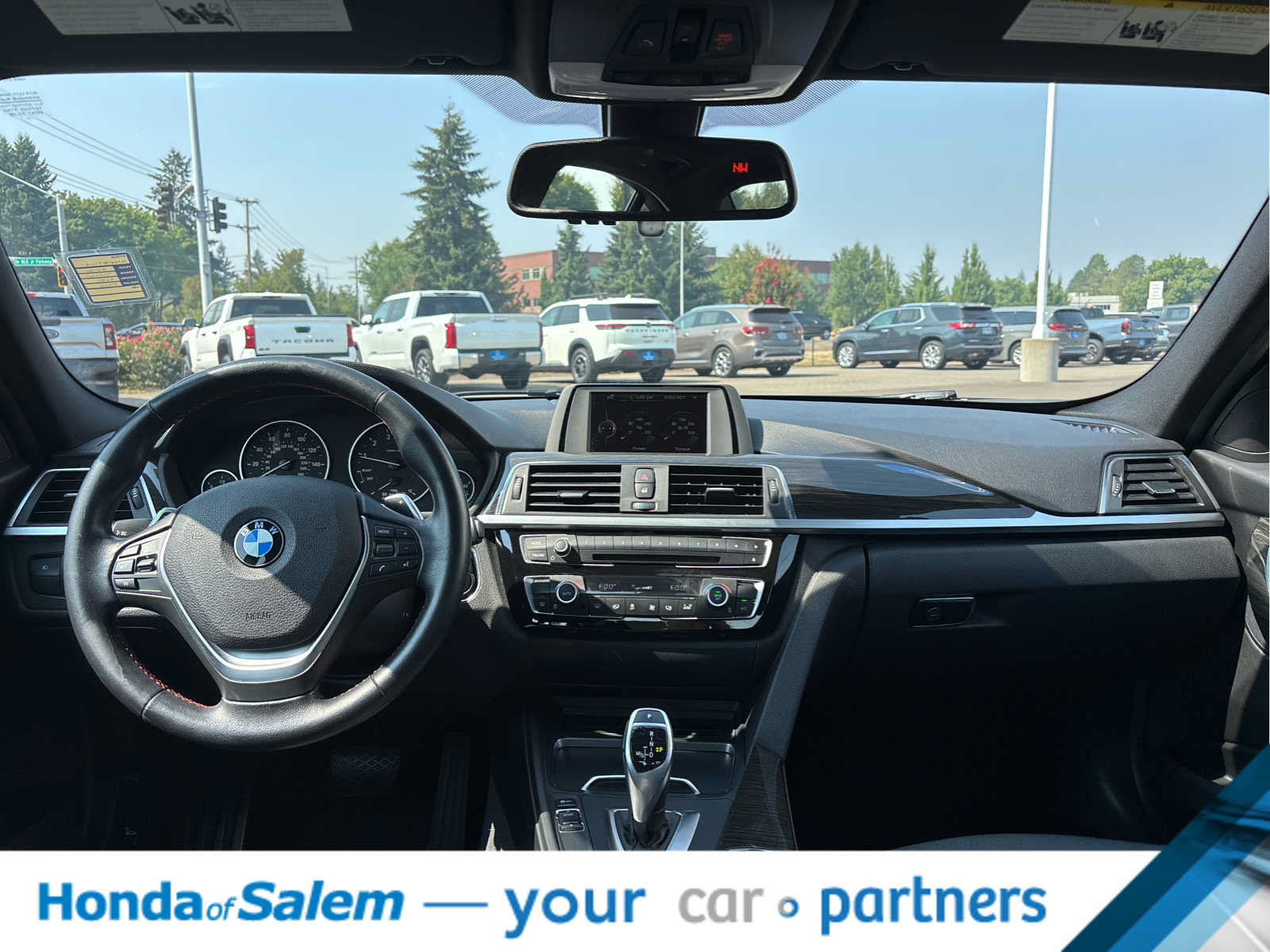 Used 2016 BMW 328i Sedan RWD image 10
