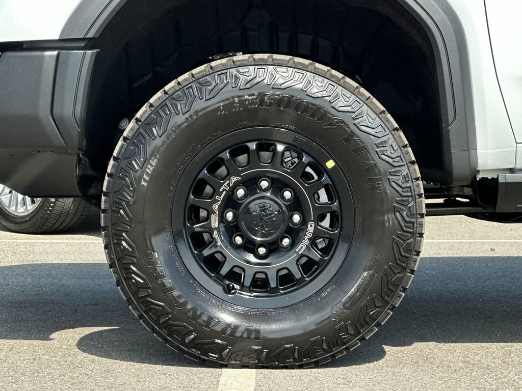 New 2026 GMC Sierra 2500 AT4X w/ AT4X AEV Edition image 24