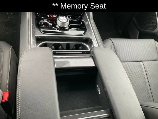 New 2024 Jeep Wagoneer 4WD w/ Convenience Group I image 21