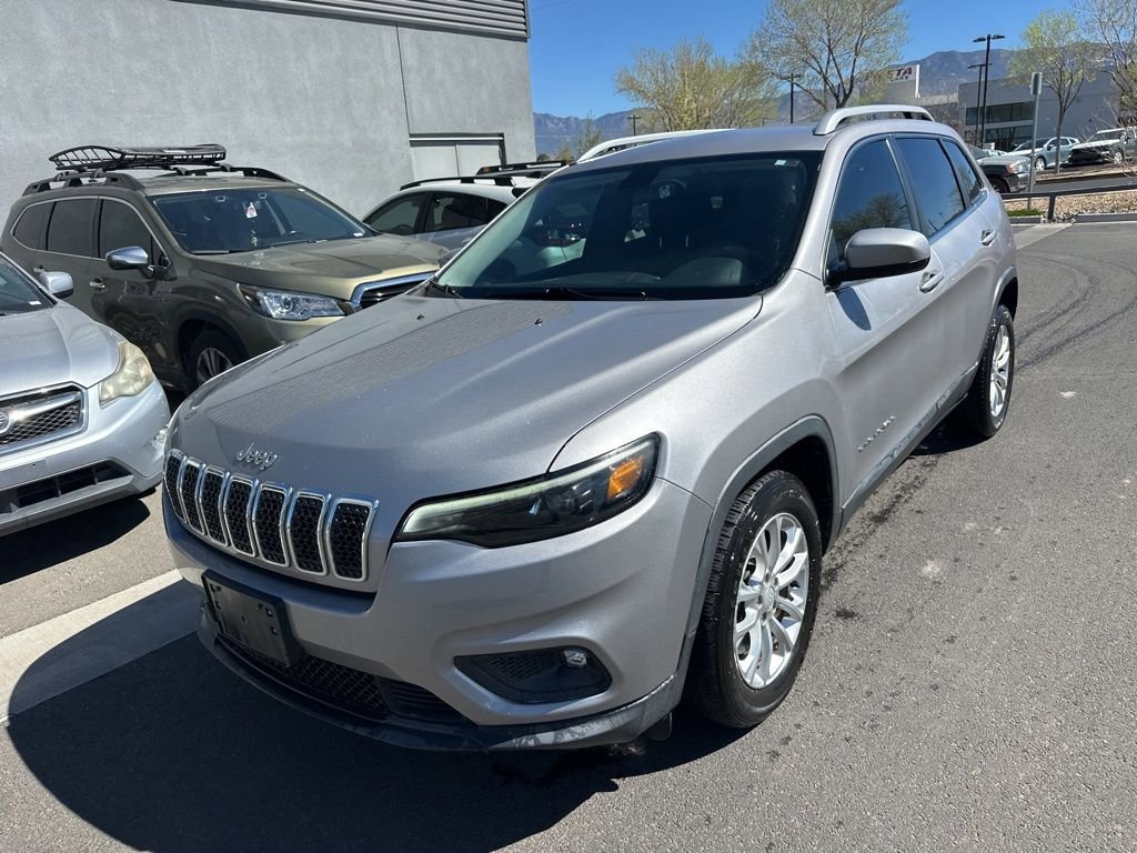 Used 2019 Jeep Cherokee Latitude w/ Popular Appearance Group FWD image 1