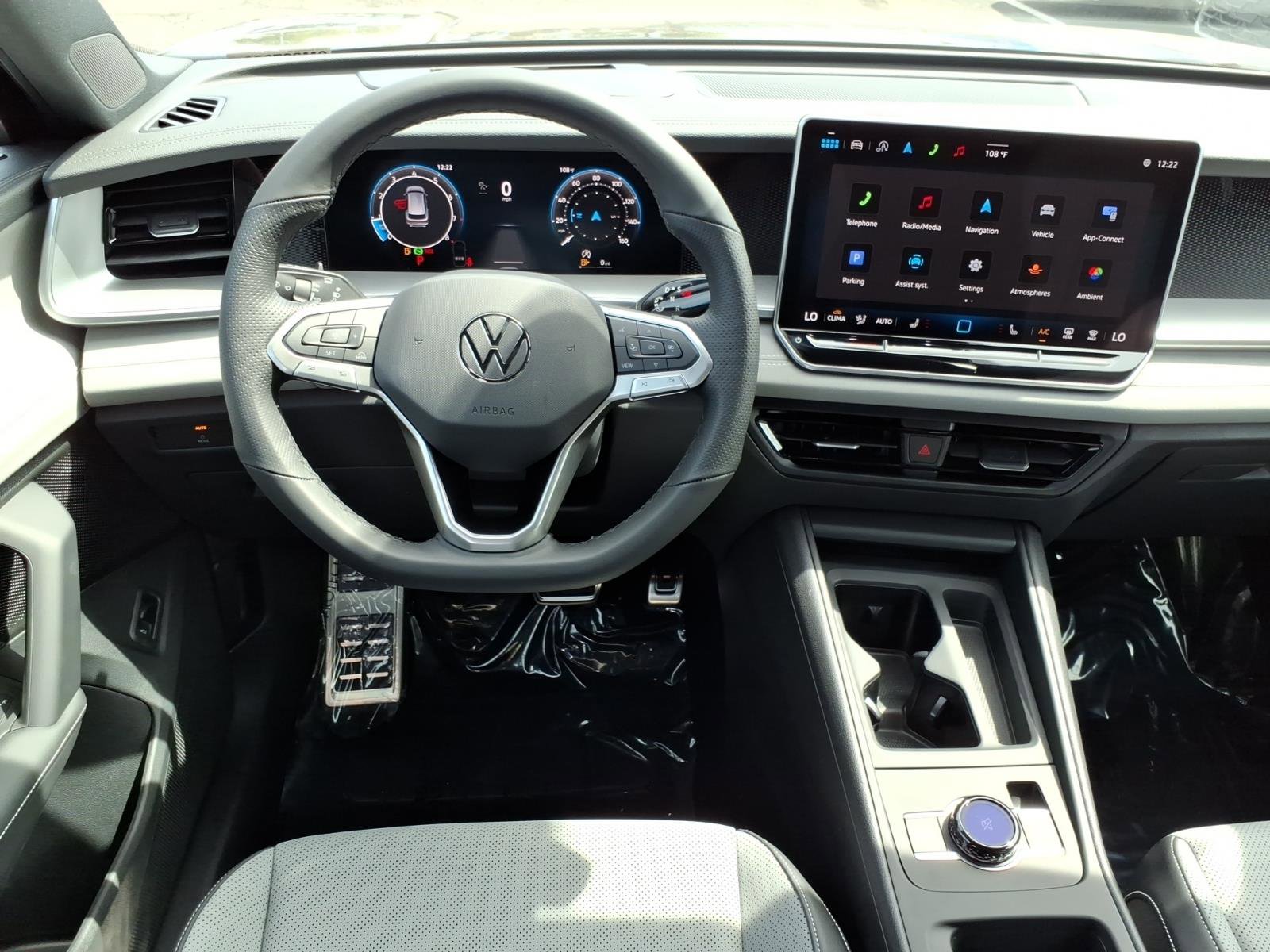 New 2026 Volkswagen Tiguan SE R-Line image 13