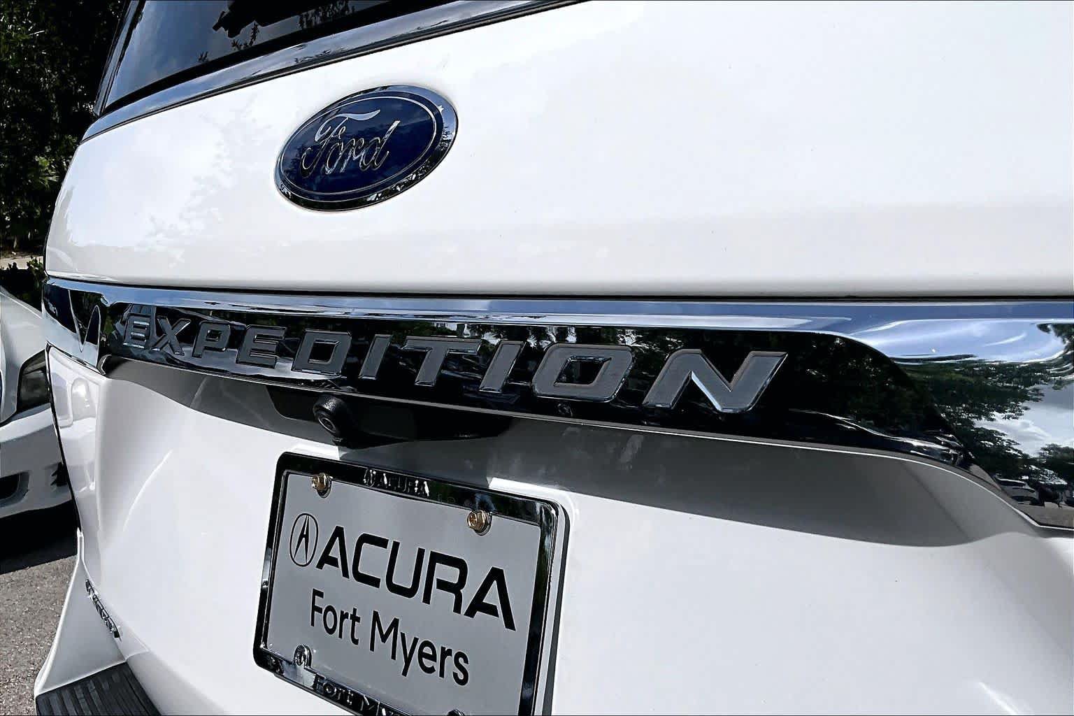 Used 2021 Ford Expedition Limited RWD image 10