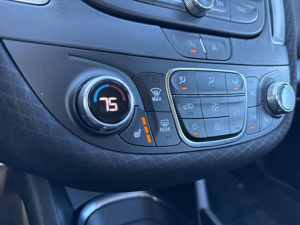 Used 2024 Chevrolet Malibu LT image 22