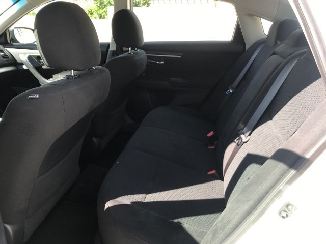 Used 2014 Nissan Altima 2.5 SV w/ Convenience Package FWD image 9
