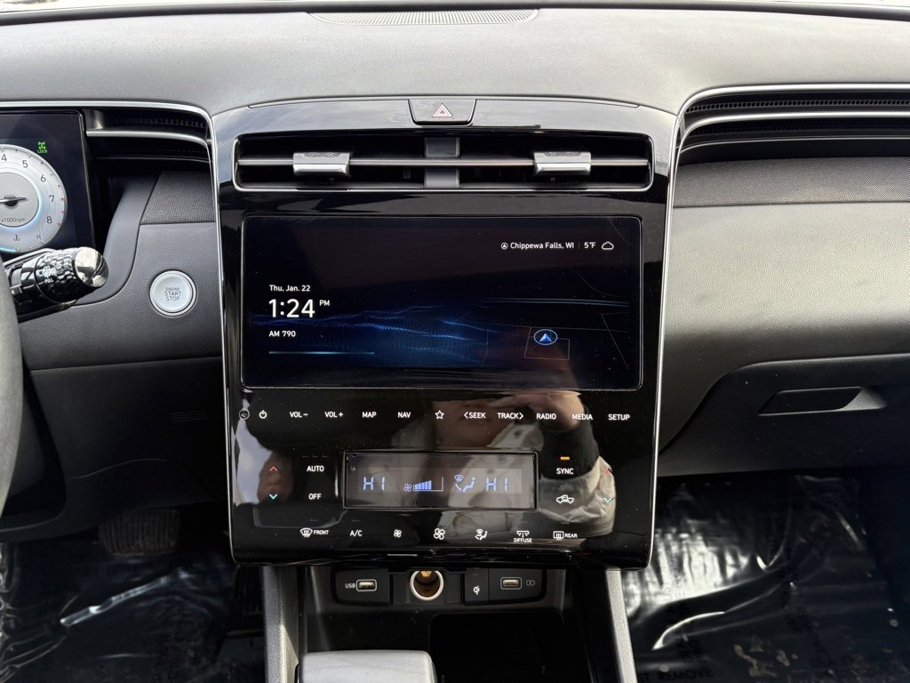 Used 2024 Hyundai Santa Cruz Limited image 21