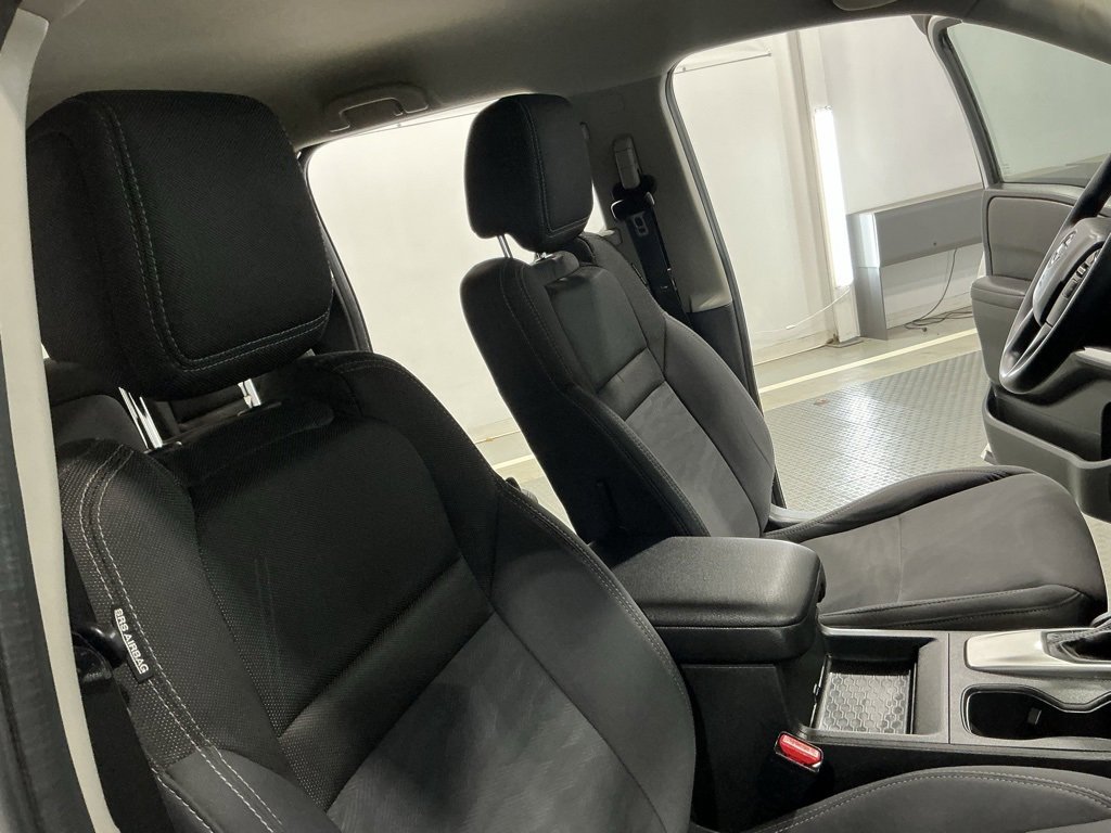 Used 2023 Nissan Frontier SV image 19