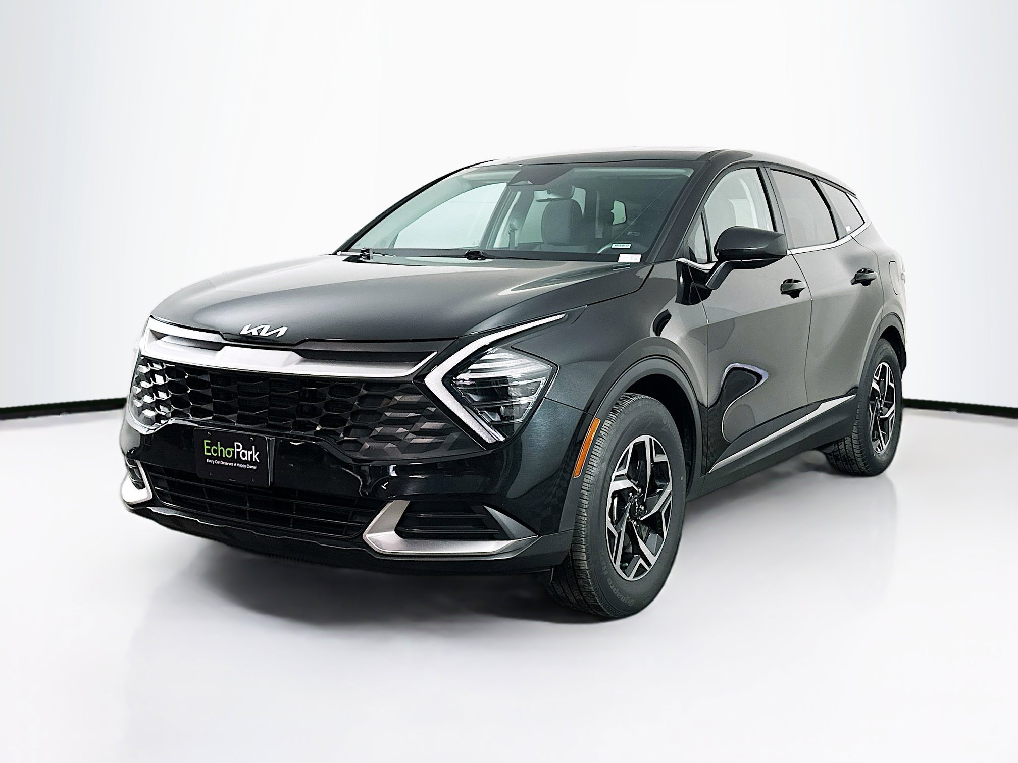 Used 2024 Kia Sportage LX image 3