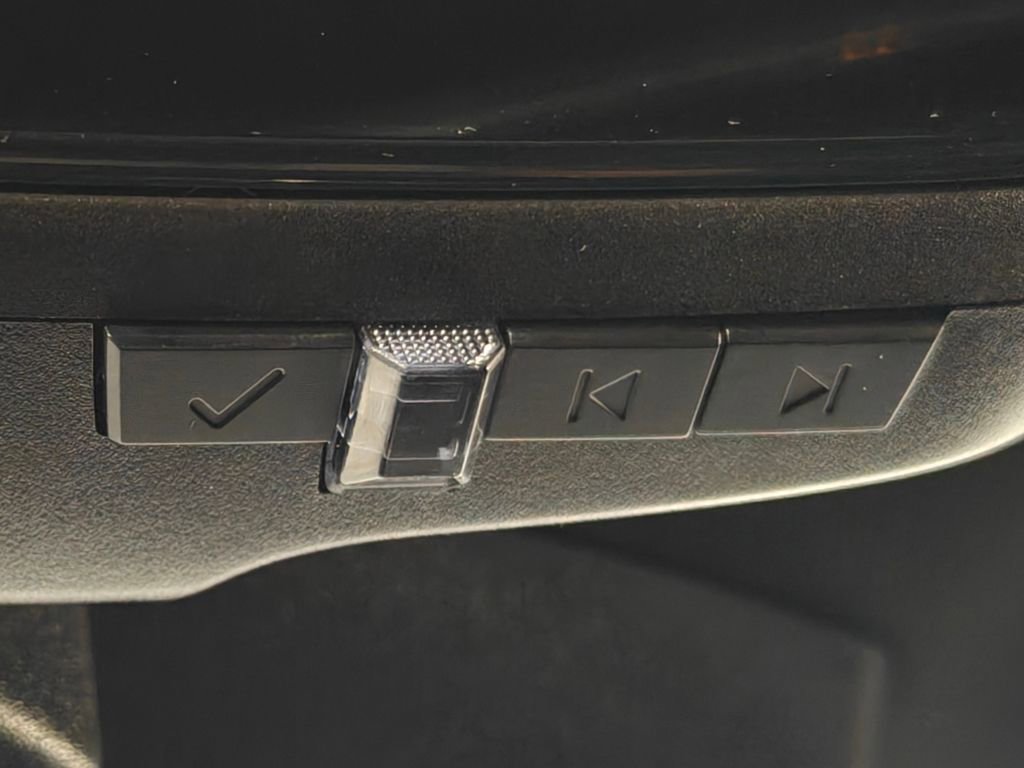 Used 2021 Chevrolet Camaro SS w/ Wild Cherry Design Package 2 RWD image 14