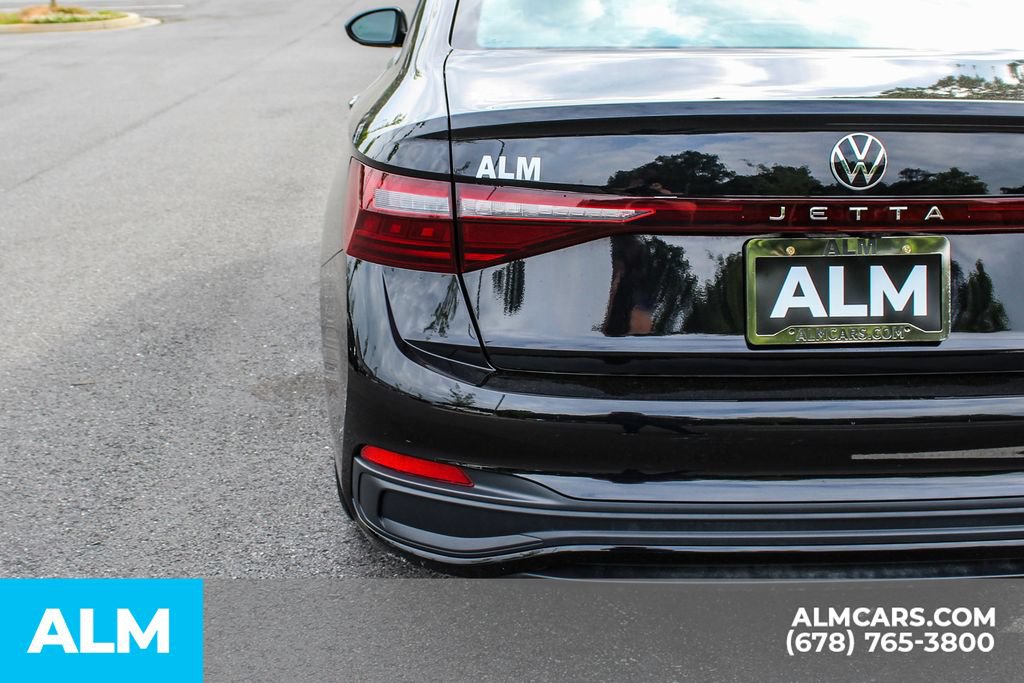 Used 2025 Volkswagen Jetta Sport FWD image 12