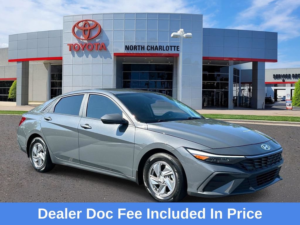 Used 2024 Hyundai Elantra SE