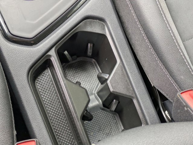 Used 2024 Volkswagen Taos SE image 16