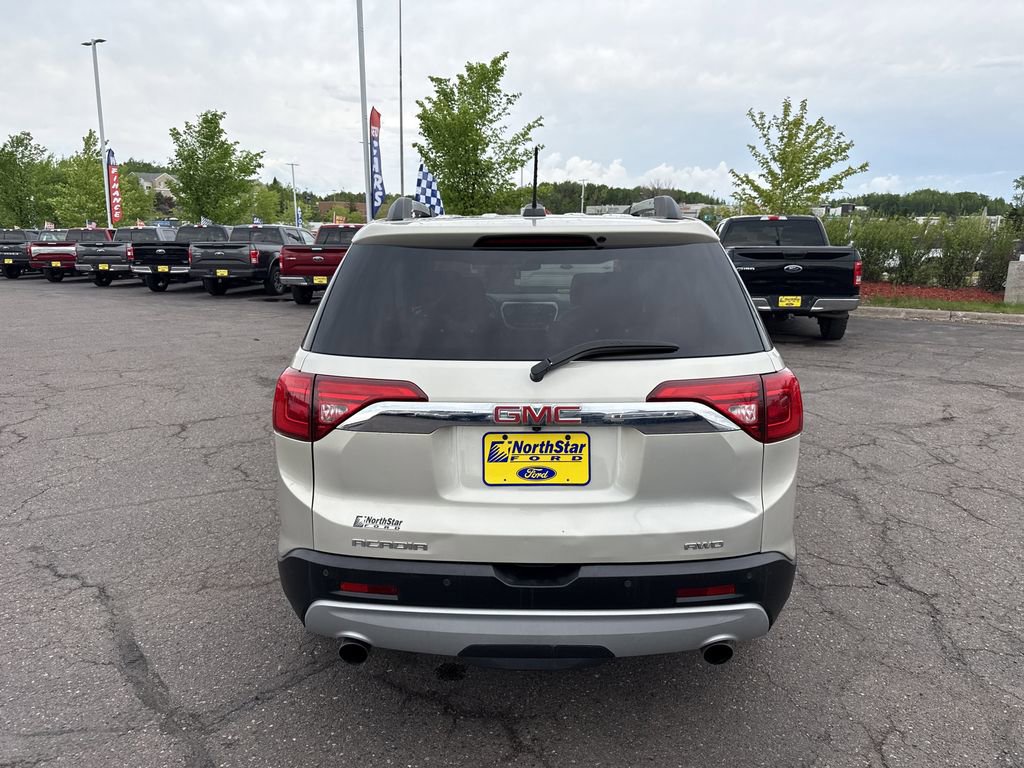 Used 2017 GMC Acadia SLT AWD/4WD image 12