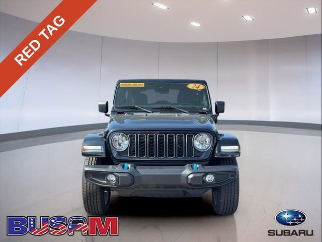 Used 2024 Jeep Wrangler Unlimited image 2