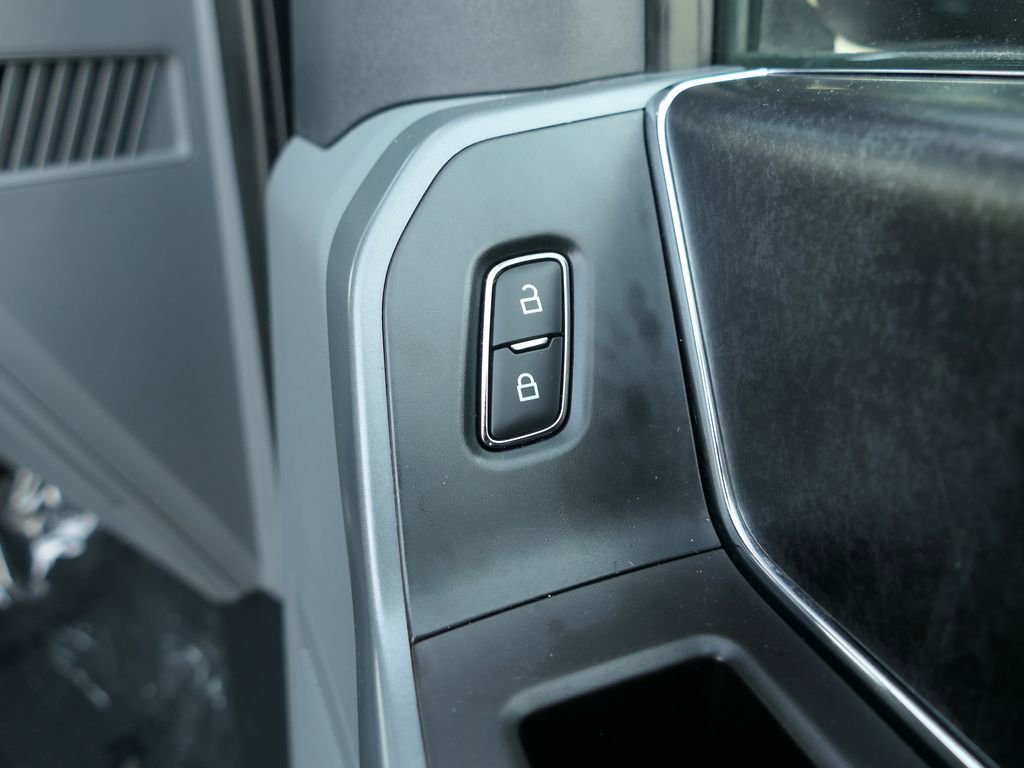 Used 2021 Ford F150 XLT w/ Equipment Group 301A Mid image 26