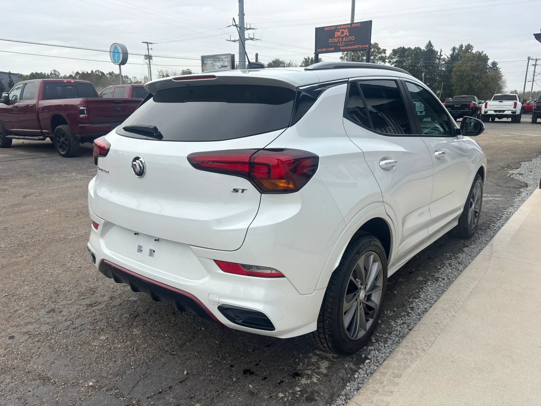 Used 2023 Buick Encore GX Select w/ Sport Touring Package FWD image 8