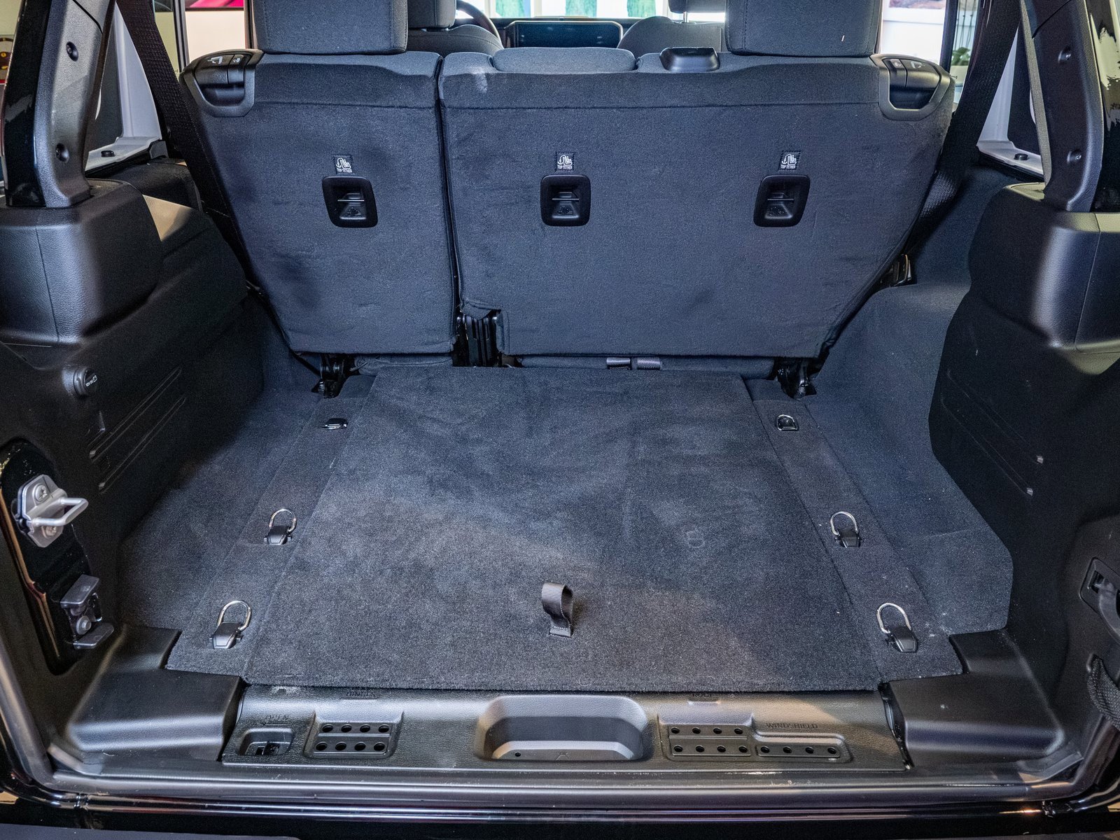 Used 2024 Jeep Wrangler Unlimited Rubicon image 31