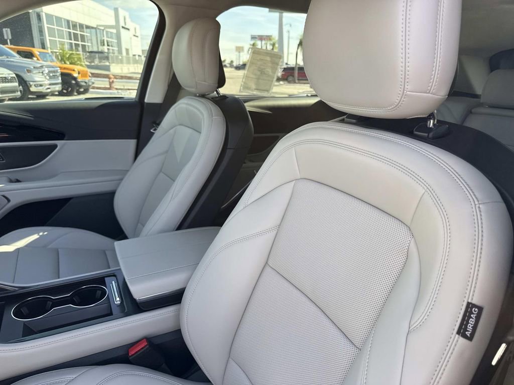 New 2026 Lincoln Nautilus Premier w/ Equipment Group 102A image 21