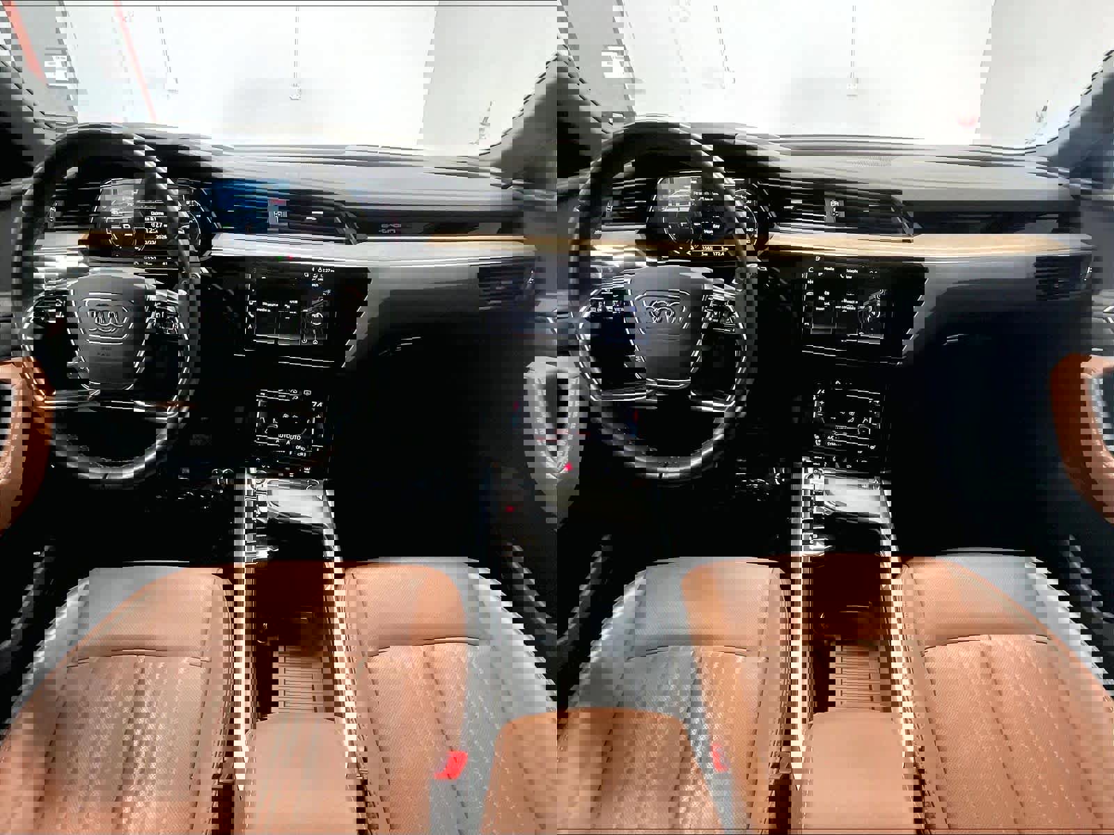 Certified 2024 Audi Q8 e-tron Premium Plus image 16